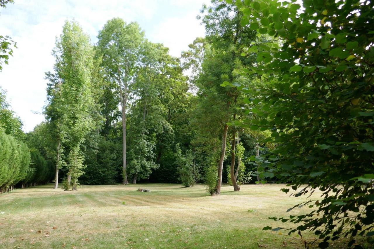 Le Manoir De Louviers Apartment Екстериор снимка